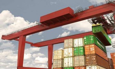 A150 steel rail ordered by Italian customers has been sent to the port.