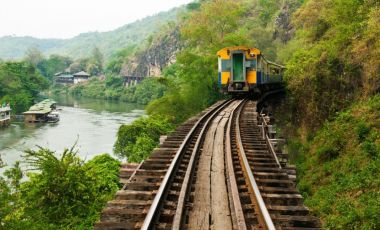 Vietnamese customers consulted and bought a batch of A55 steel rails